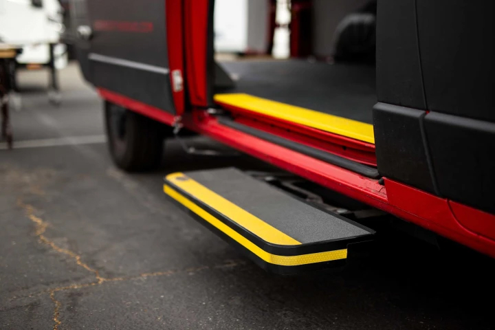 LEGEND Upstep Mechanical Side Door Step